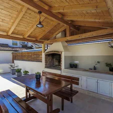 بيت للعطل Kristina By Interhome بولا